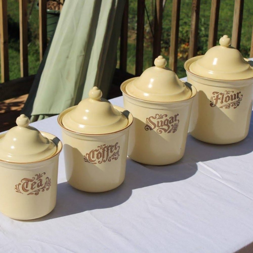 Pfaltzgraff Vintage Village Canister Set